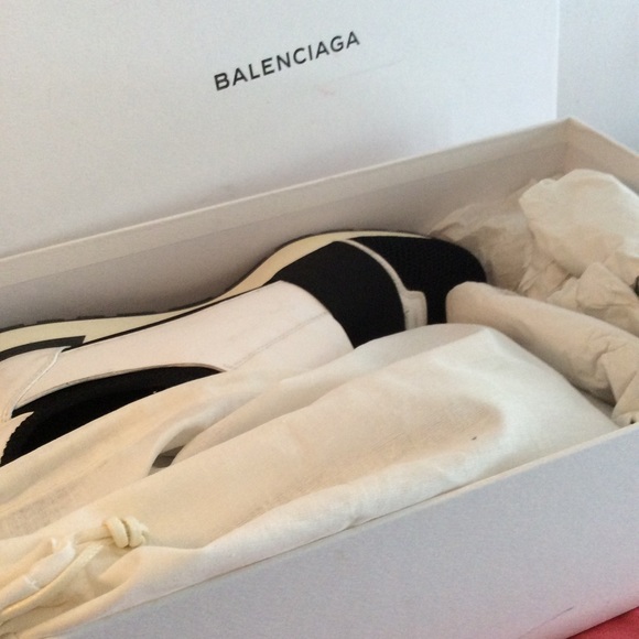 Balenciaga Runners - Picture 3 of 8